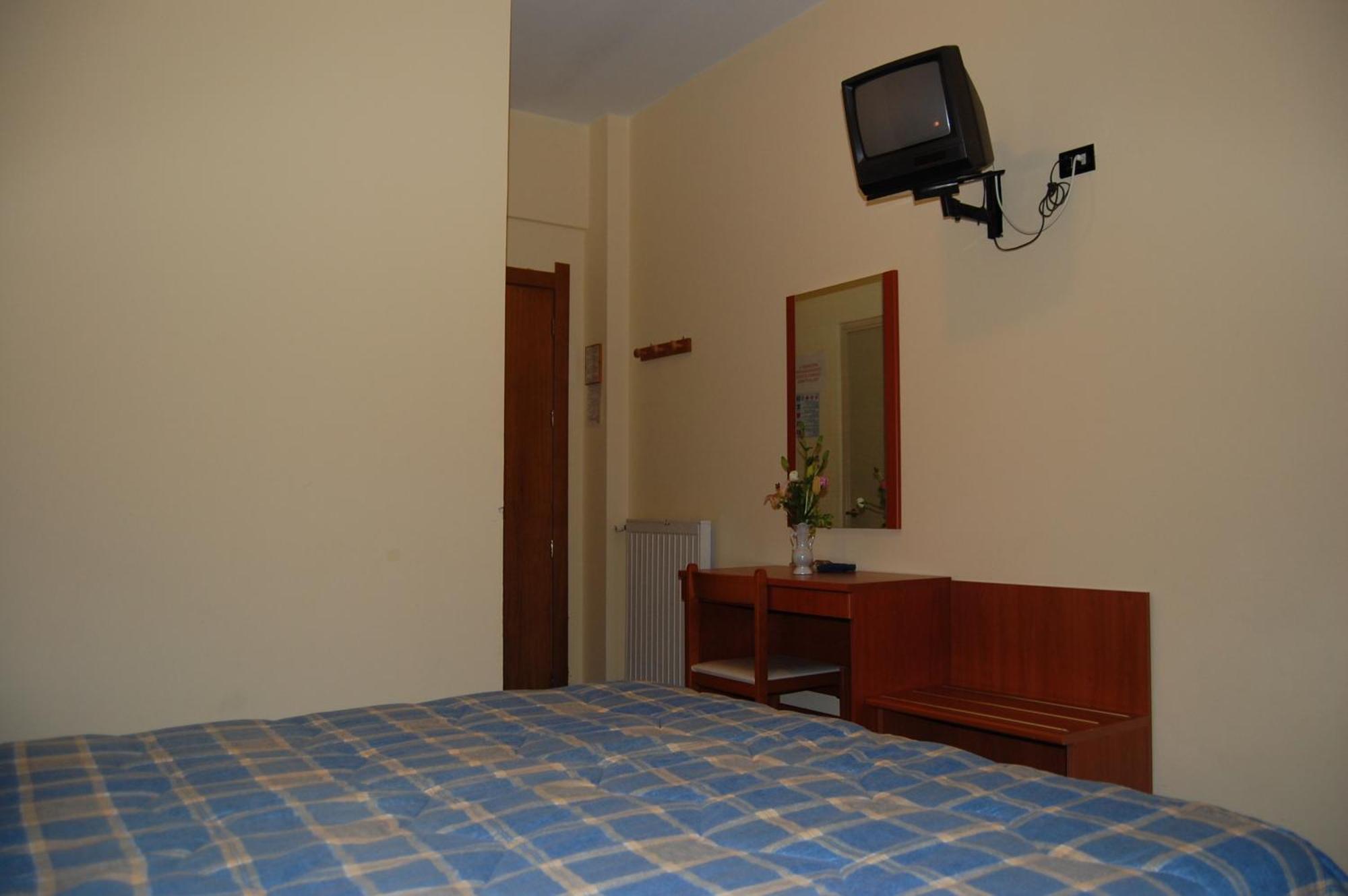 Hotel Aurora Loano Esterno foto