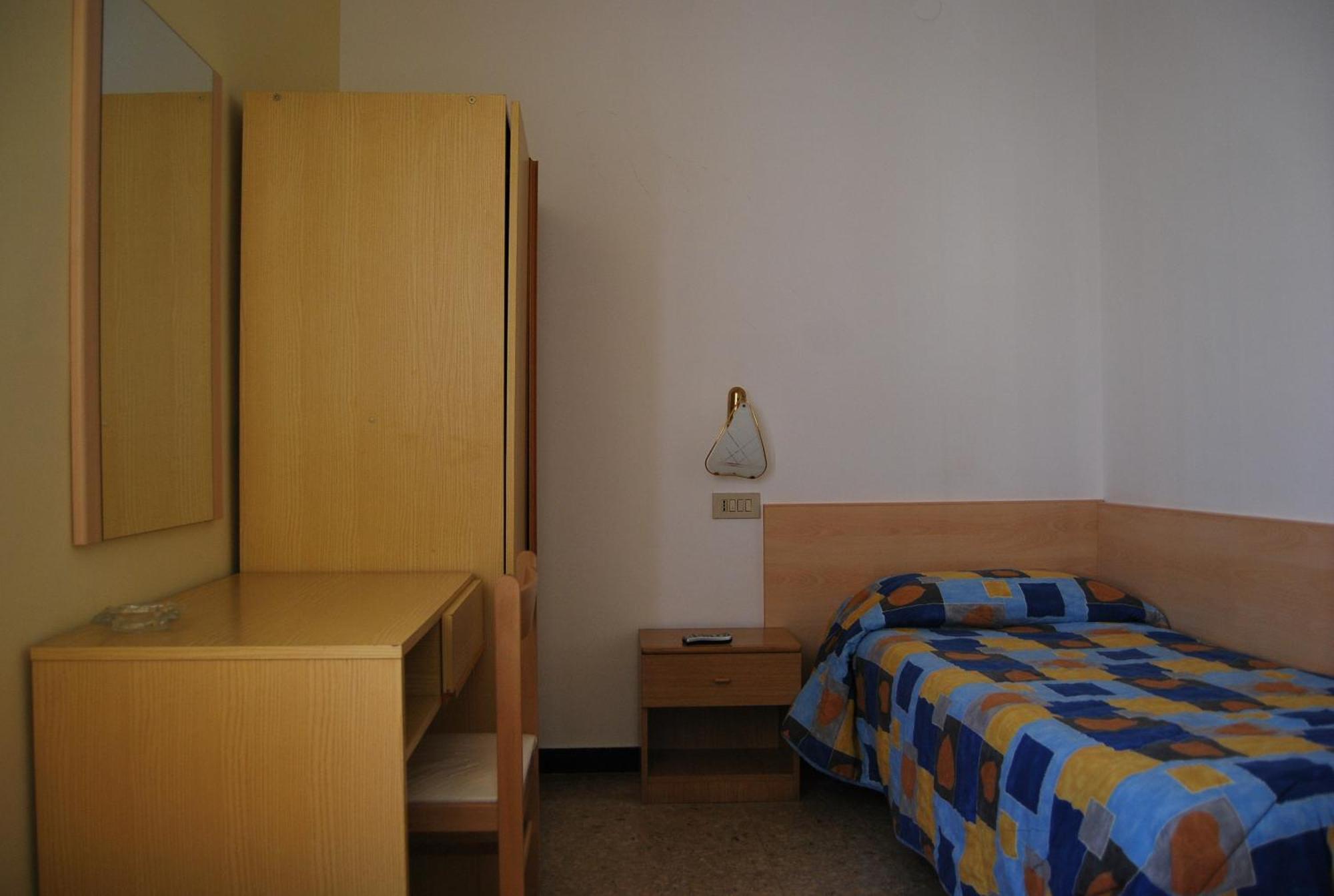 Hotel Aurora Loano Esterno foto