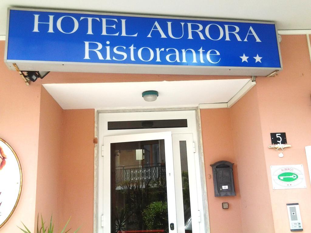 Hotel Aurora Loano Esterno foto